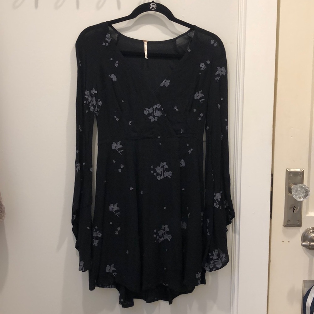 FREE PEOPLE LONG SLEEVE COCKTAIL DRESS